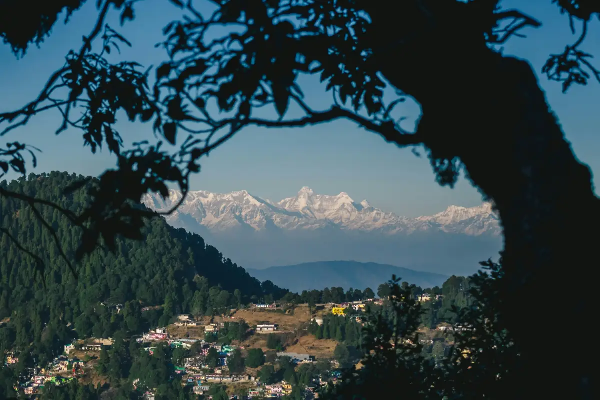 Makalu region trekking scenery